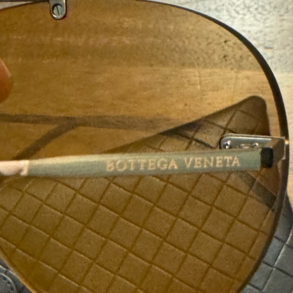 Bottega Veneta 63 mm Brown Aviator Sunglasses with Case - Picture 6 of 7